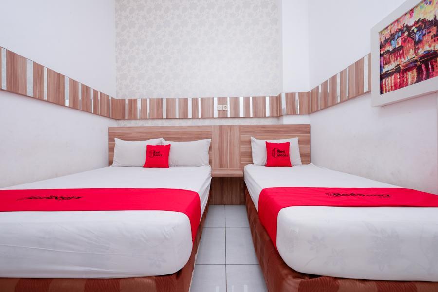 Reddoorz Near Plaza Simpang Lima Hotel Semarang Kültér fotó