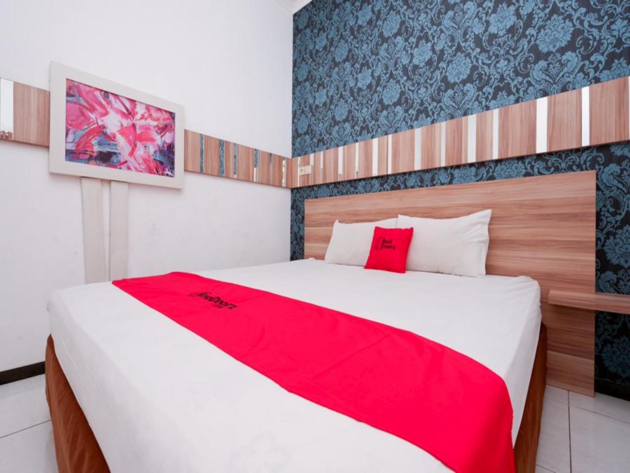 Reddoorz Near Plaza Simpang Lima Hotel Semarang Kültér fotó