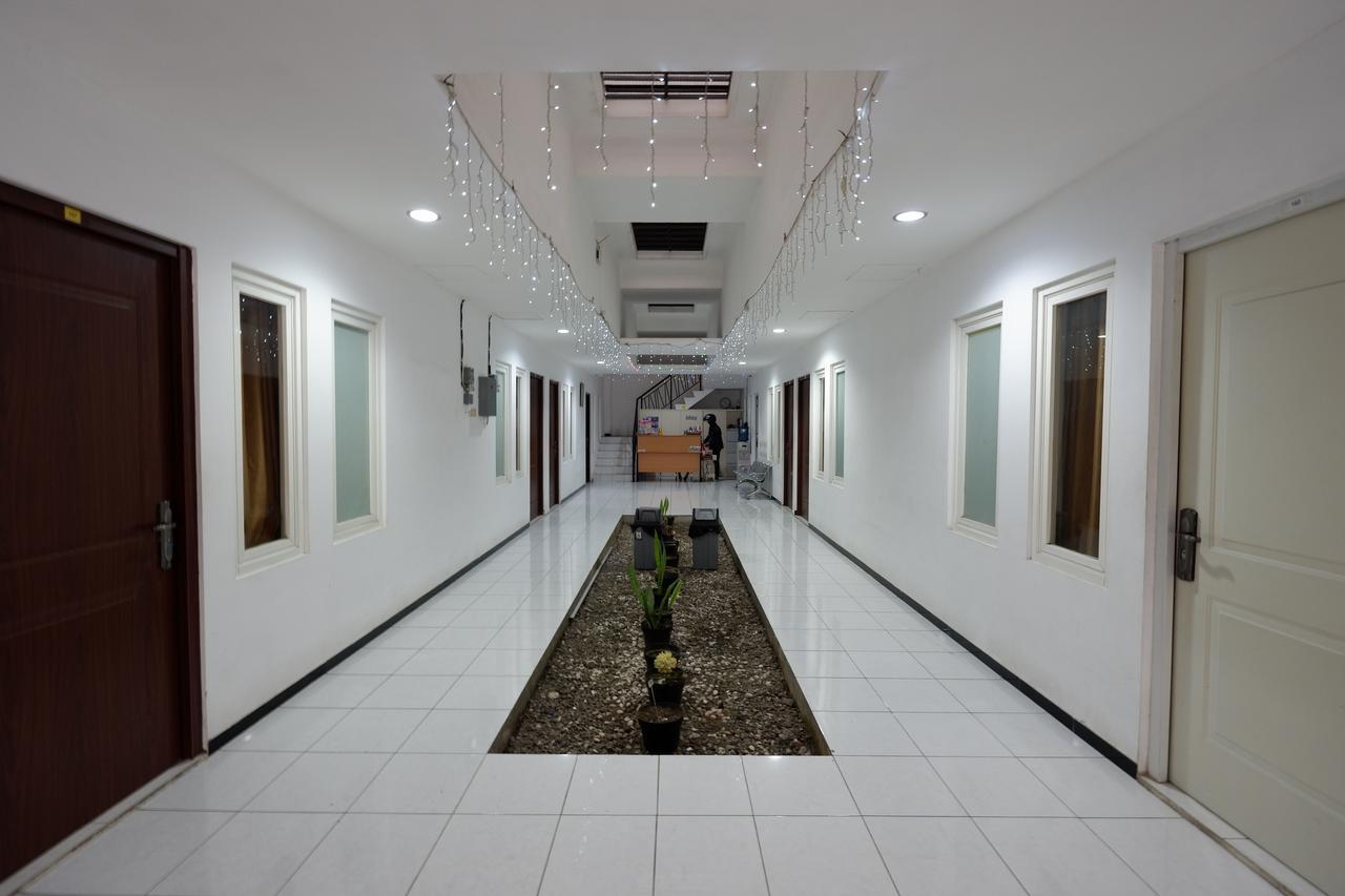 Reddoorz Near Plaza Simpang Lima Hotel Semarang Kültér fotó