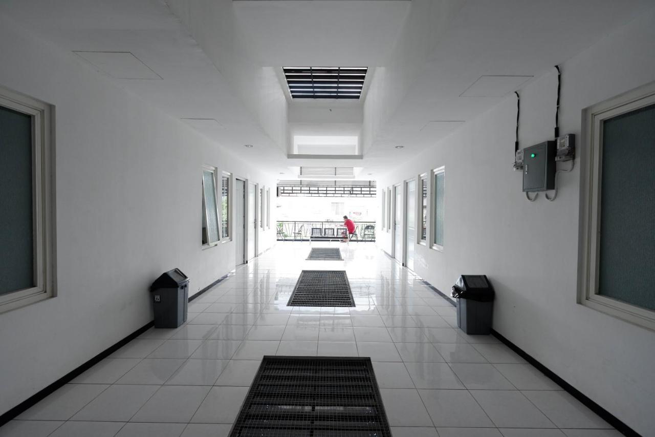 Reddoorz Near Plaza Simpang Lima Hotel Semarang Kültér fotó